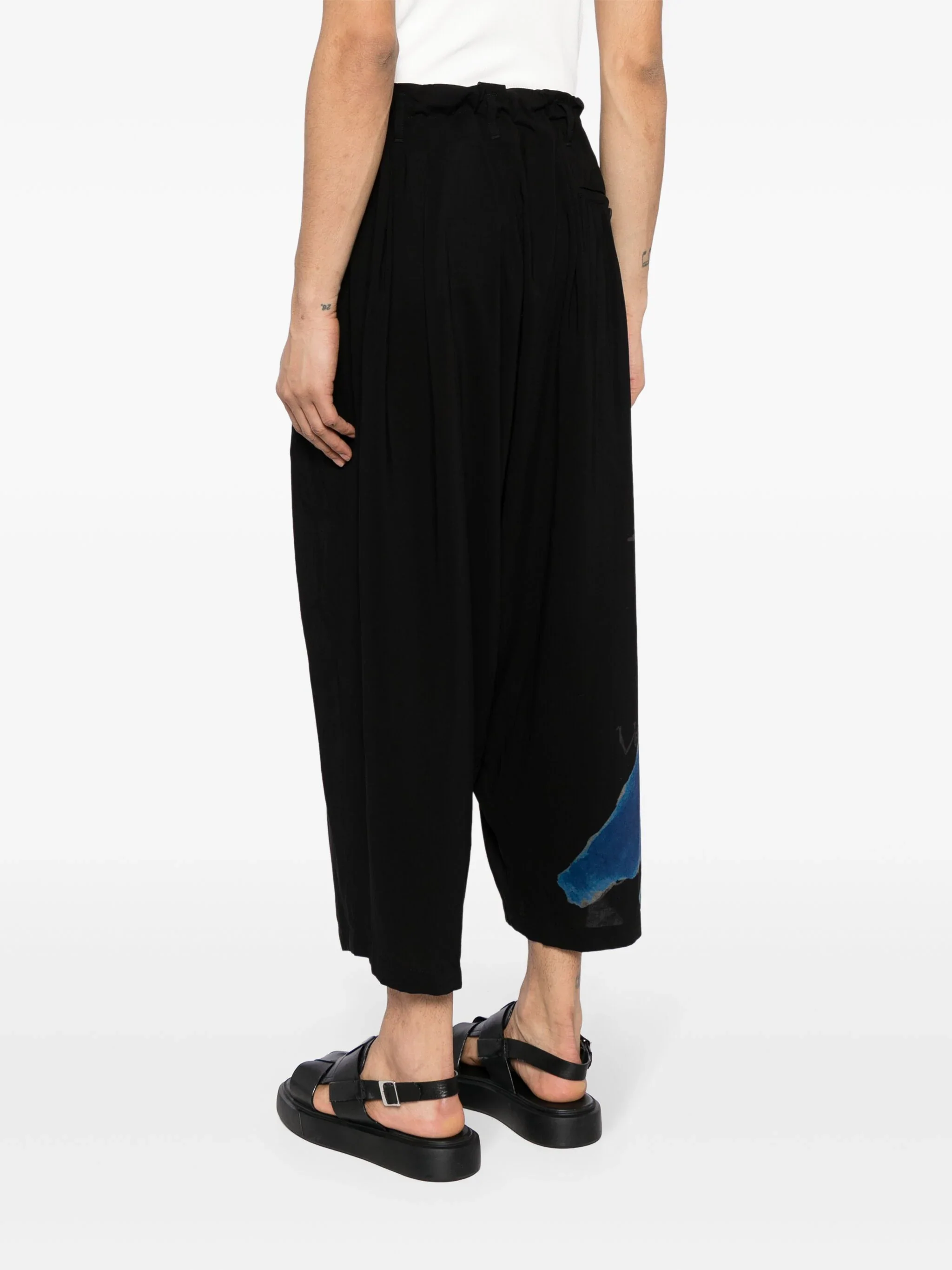 Graphic-Print Cropped Velvet Trousers - Image 3