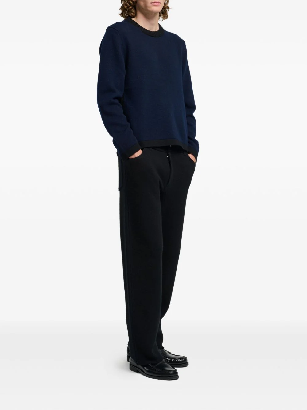Round-Neck Cashmere Sweater - Image 4