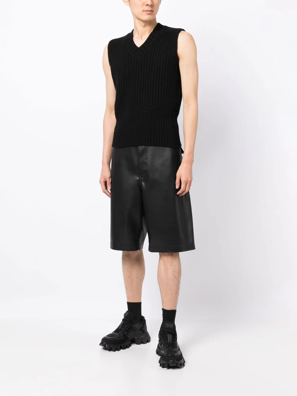 Sleeveless V-Neck Jumper - Image 4
