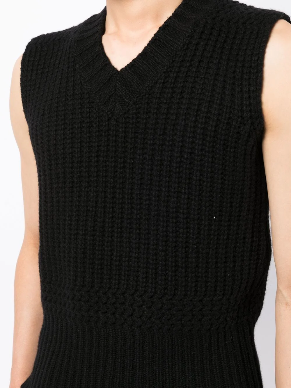 Sleeveless V-Neck Jumper - Image 5
