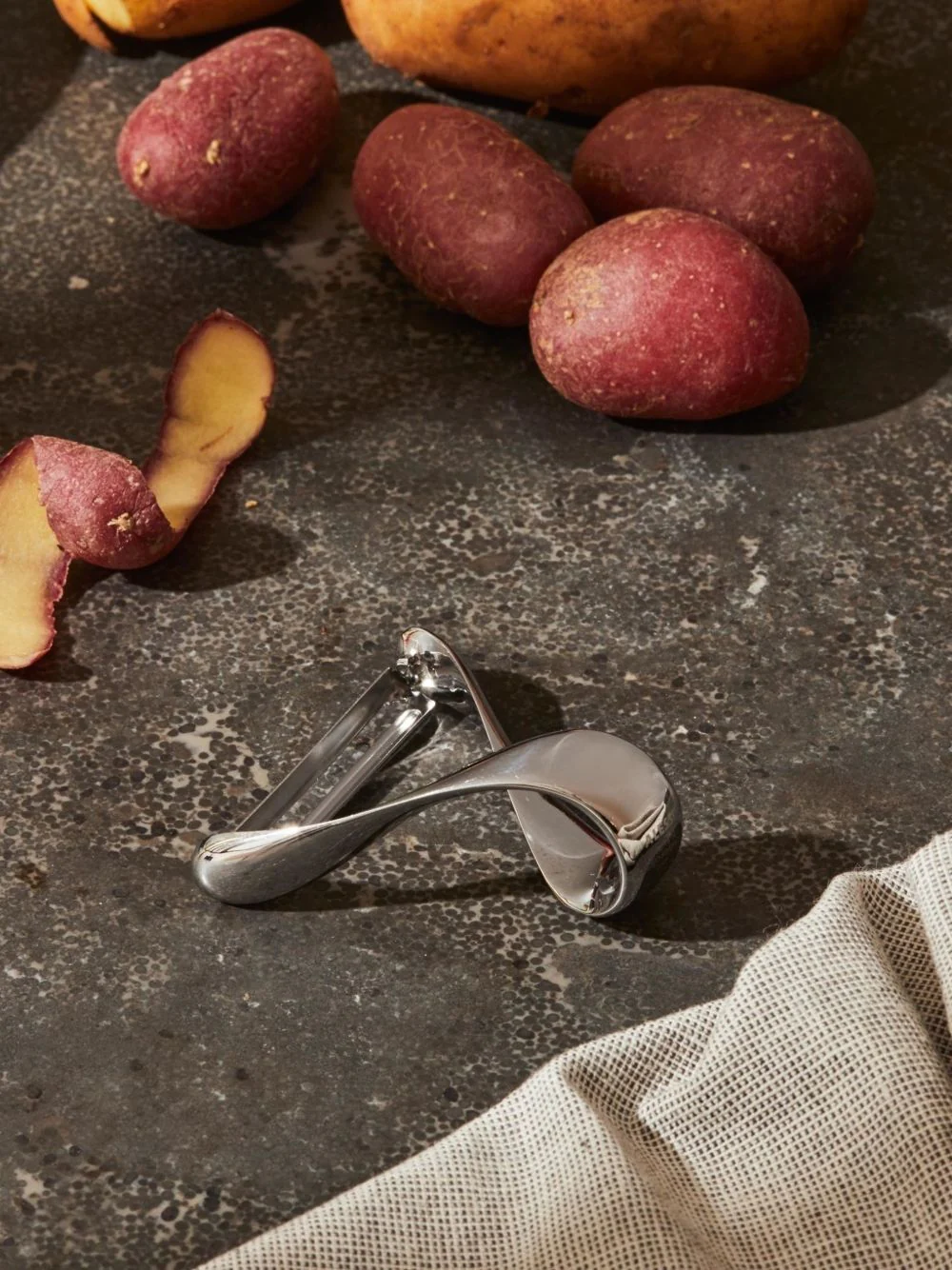 Stainless Steel Peeler - Image 2