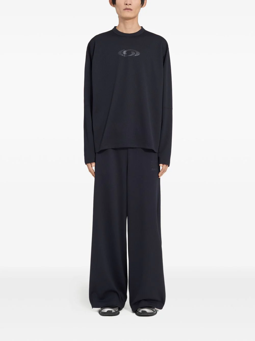 Textured Logo Long-Sleeved T-Shirt - Image 4